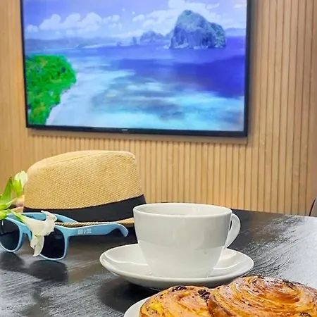 ヴィラ Entire By The Sea With Private Garden And Mini Pool トレビエハ