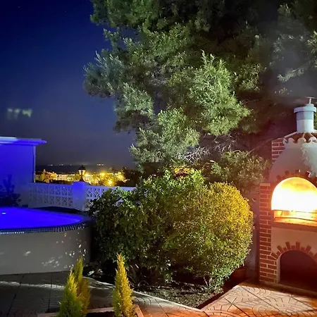 Entire By The Sea With Private Garden And Mini Pool