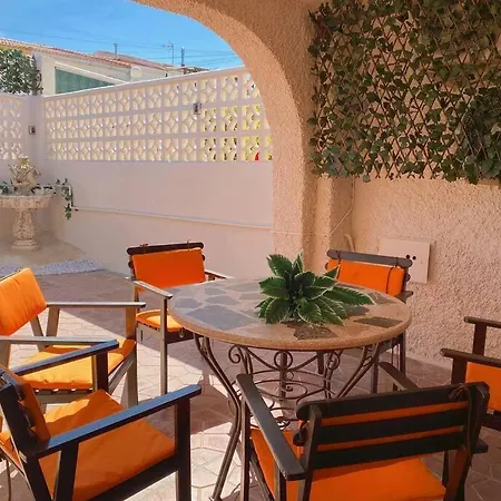 Villa Entire By The Sea With Private Garden And Mini Pool