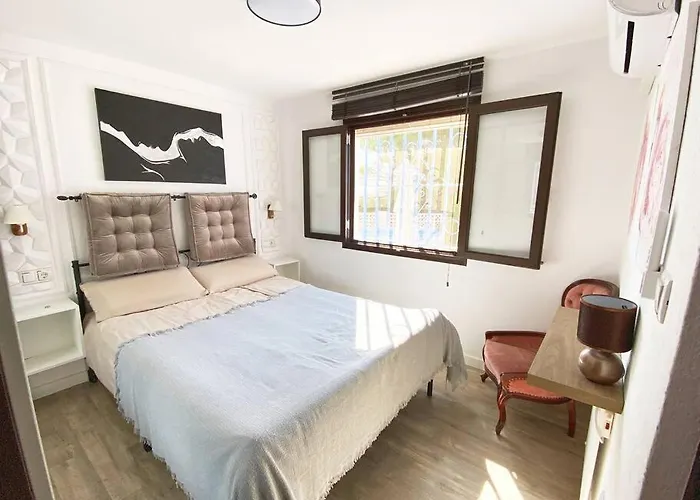 Entire By The Sea With Private Garden And Mini Pool Torrevieja