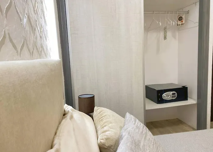 Villa Entire By The Sea With Private Garden And Mini Pool