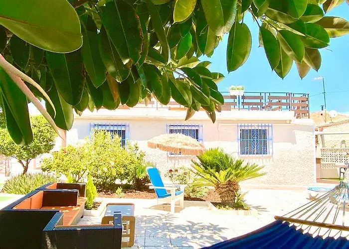 Entire By The Sea With Private Garden And Mini Pool Torrevieja